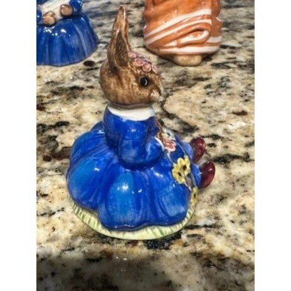 Royal Doulton Bunnykins Daisie Spring Time Made England EUC - Picture 4 of 5